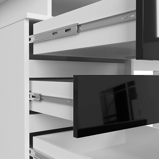 CLP ÍRÓASZTAL 135cm PK FEHÉR / FEKETE FÉNYES