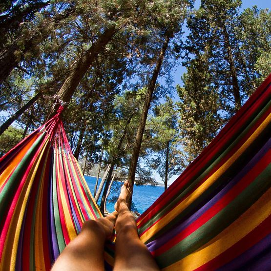 Egyszemélyes függőágy 40 cm-es rúddal 400257 Piros