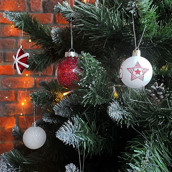 Karácsonyi díszek Red Santa készlet 149 db