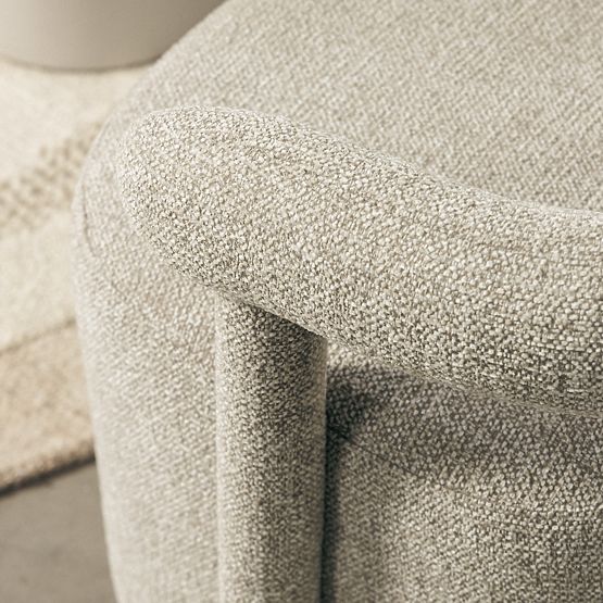 Kárpitozott Glen fotel szürke, lekerekített formák