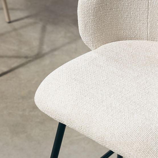 Larisa bárszék, világos bézs/fekete lábak