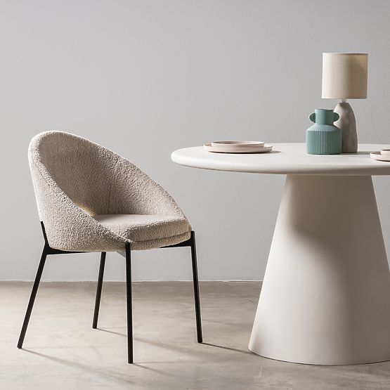 Luigi szék nyílással a háttámlán bézs/fekete lábak