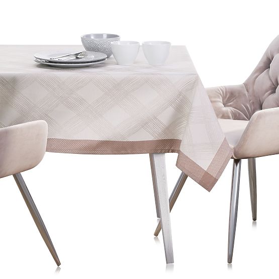MILLUZA krémszínű, fémes klasszikus mintás terítő 140x300 ameliahome