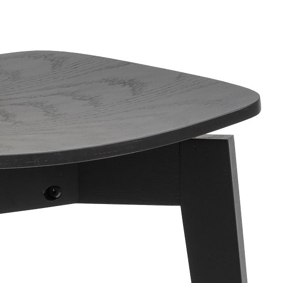 Roxby étkezőgarnitúra fekete asztallal és négy székkel