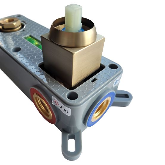 Süllyesztett Mosdócsaptelep REA Joe Arany Kefe